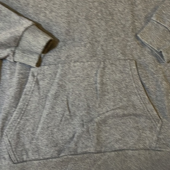 Grey Under Armour Sweatshirt‎ - Picture 2 of 6
